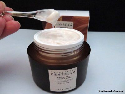 skin1004 enrich cream with spatula